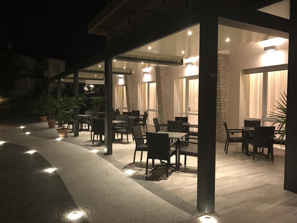 Hotel Pace Torri Del Benaco Εξωτερικό φωτογραφία