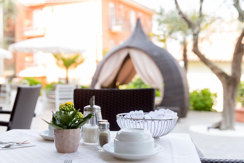 Hotel Pace Torri Del Benaco Εξωτερικό φωτογραφία